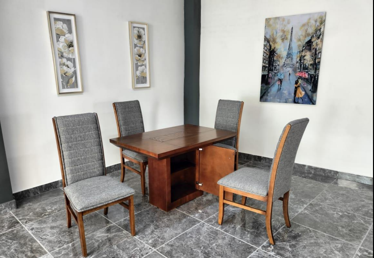 Comedor californiade 4 chapa ocume y encino color nogal, tapiz cantela rata