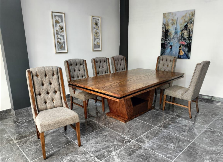 Comedor Toledo de 8 con silla toledo grande chapa encino color nogal, tapiz cantela oreo