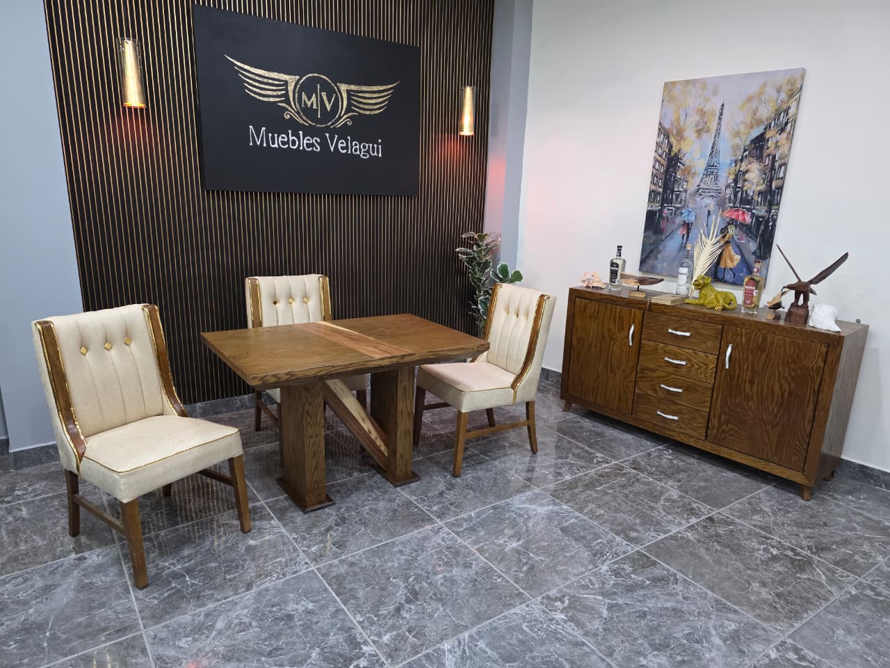 MESA PRINCESA DE 4, CHAPA ENCINO Y PAROTA SALVAJE, COLOR NOGAL